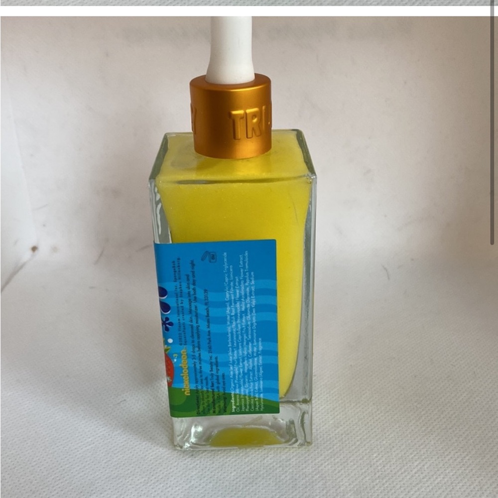 COPY - Truly X SpongeBob SquarePants Golden Pineapple Body Serum